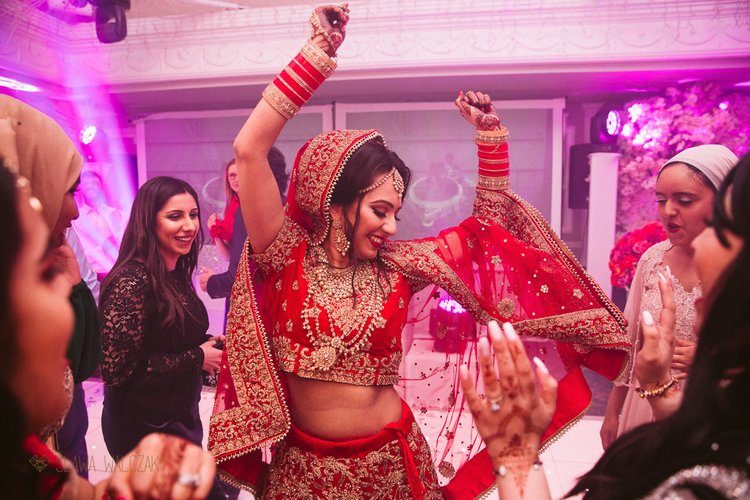 Top 9 Wedding Songs For Brides To Flaunt Their Dancing Skills On The Big Day