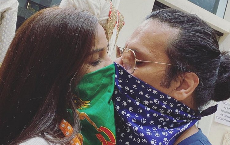 Poonam Pandey And Her Boyfriend Sam Ahmed