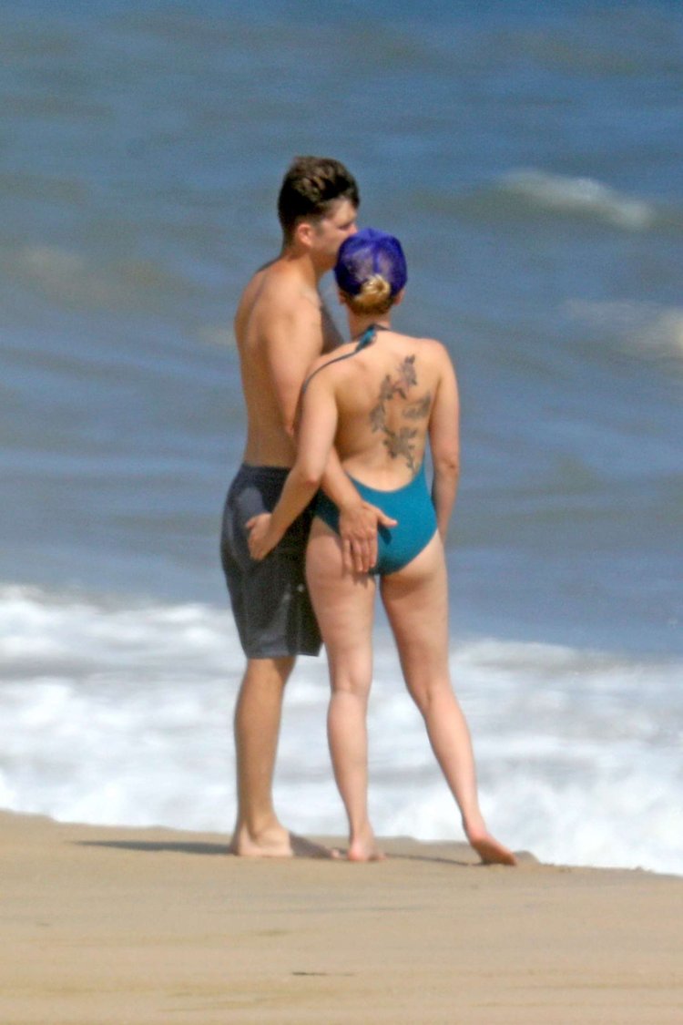 Scarlett-Johansson-Hot-Compilation-3