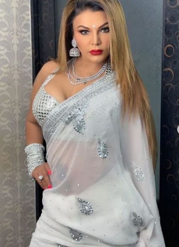 famous-dalit-actors-in-bollywood-Rakhi