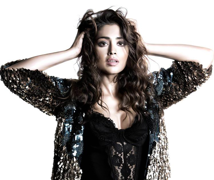 Shriya Saran in black dress 1