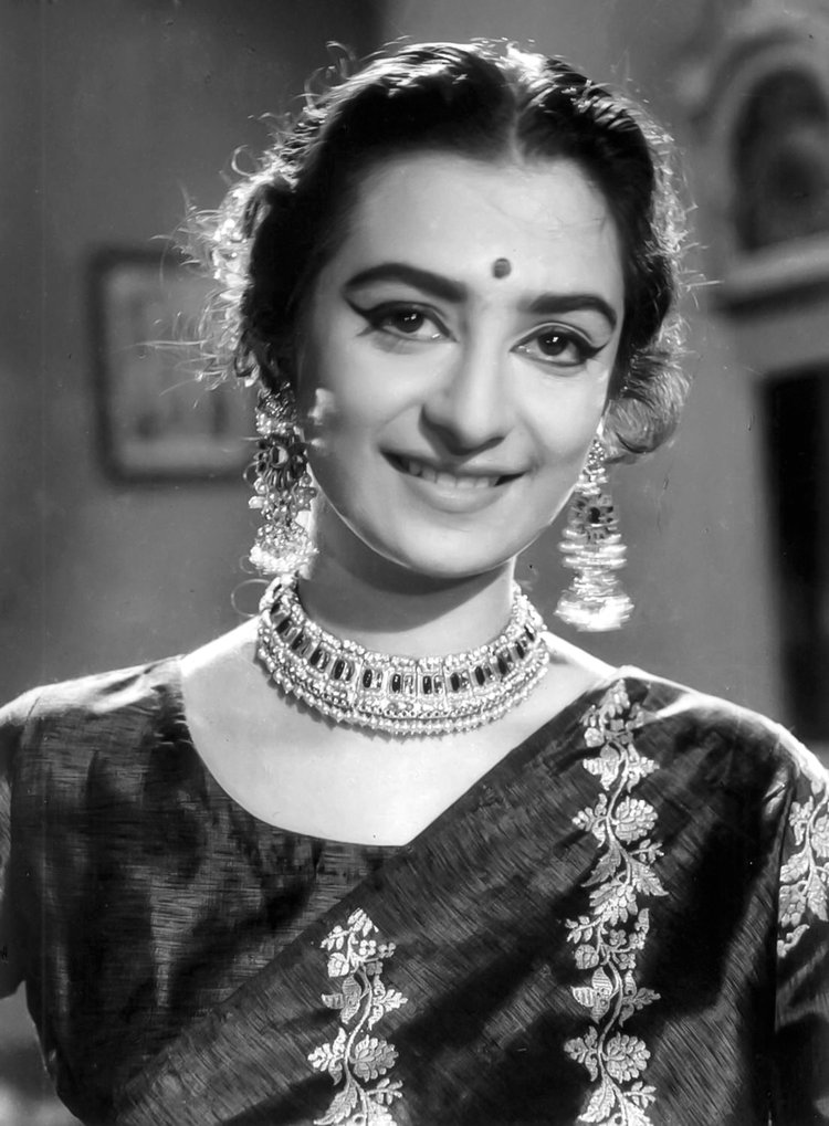 10+ Saira Banu Old Photos - Forever Beauty Icon Of Bollywood Golden Age ...