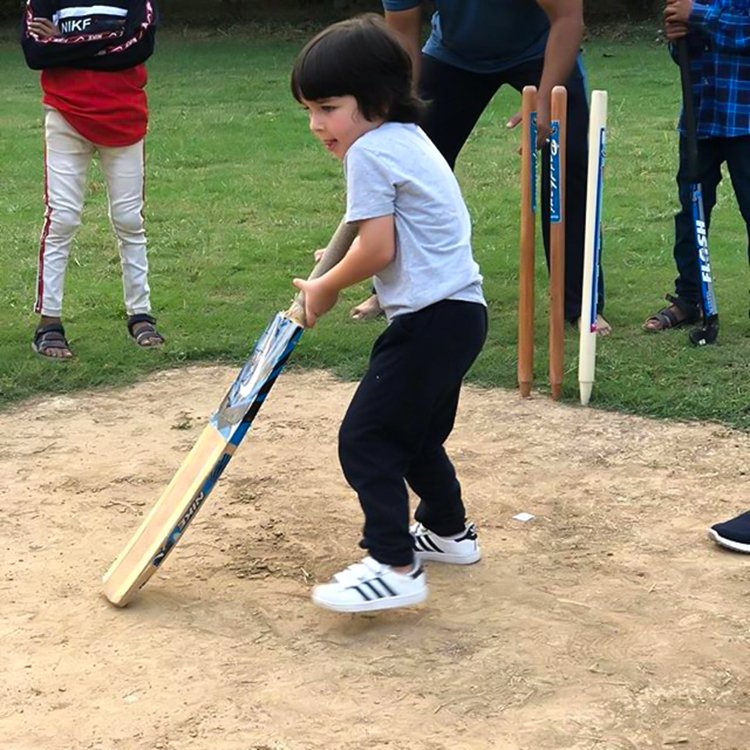 Kareena Kapoor And Saif Ali Khan Son