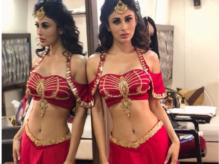 Bollywood Actress Hot Ravel Mouni Roy 2