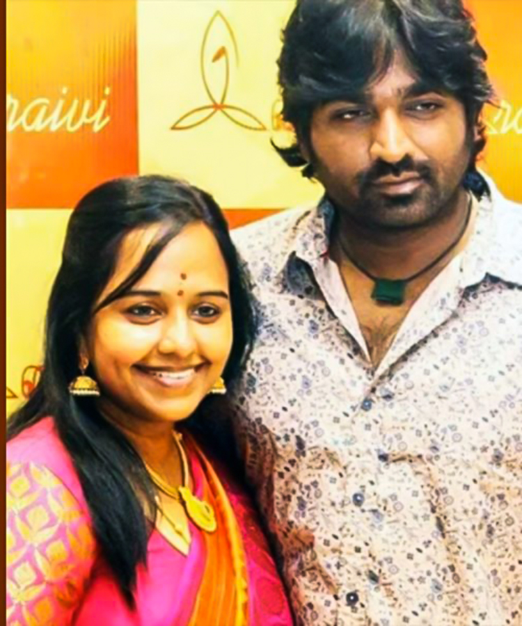 Vijay Sethupathi Family Pics & Facts About His Parents, Wife & Kids