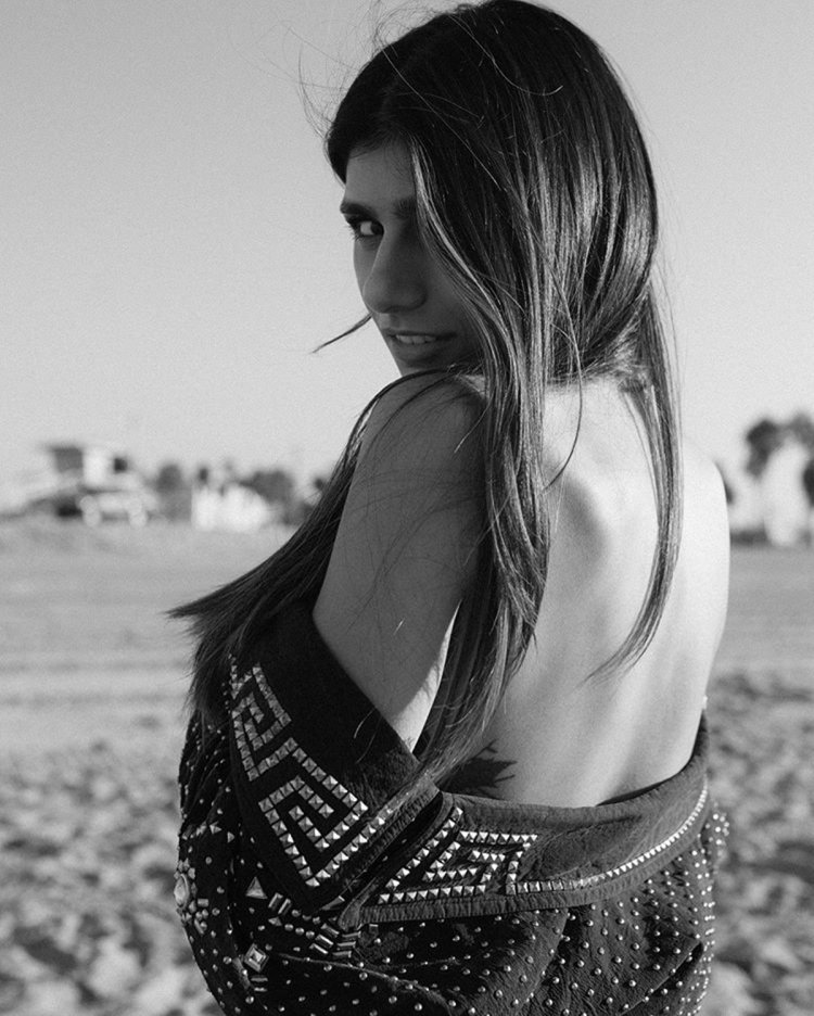 Mia Khalifa Photo 2