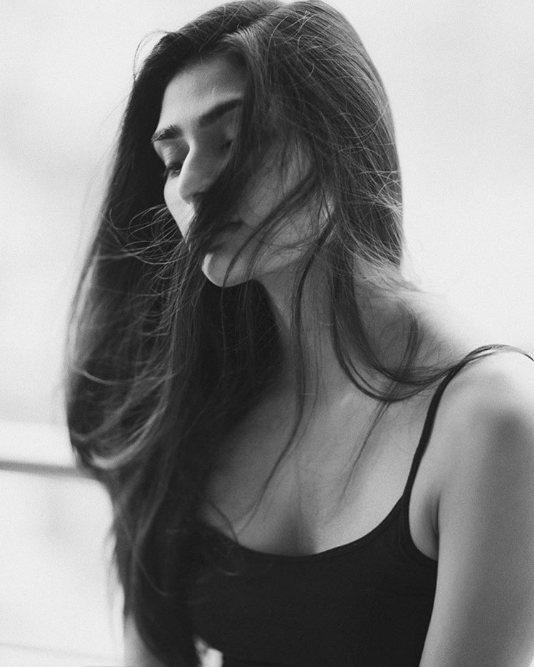 Athiya Shetty Hot Images 2