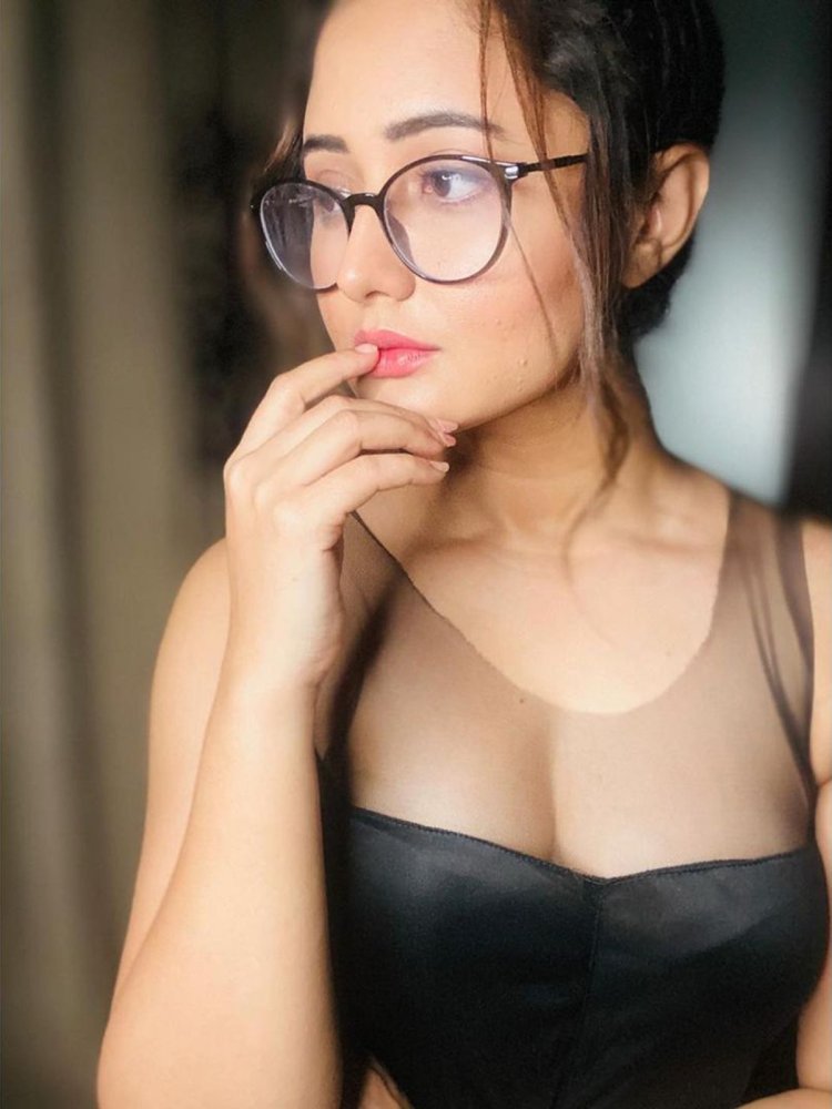 Rashami Desai 3