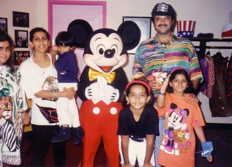 Anil Kapoor And Sunita Kapoor Young Photo 4