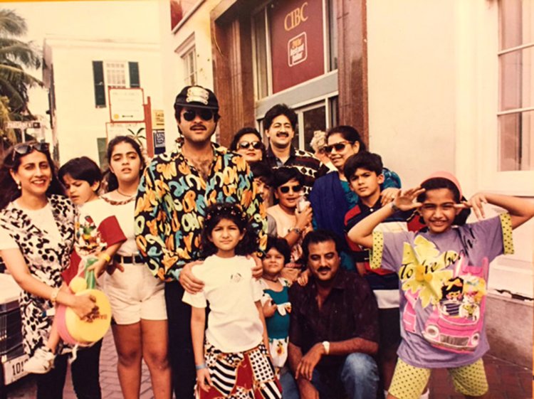 Anil Kapoor And Sunita Kapoor Young Photo 5