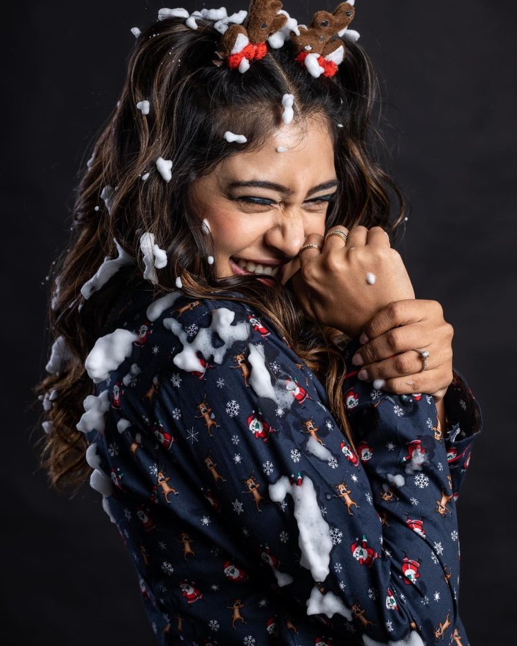 Niti Taylor Salary Per Episode 4