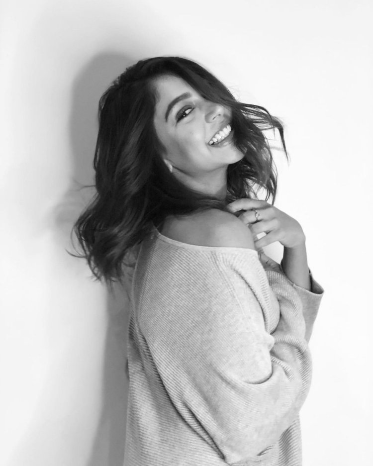 Niti Taylor Salary Per Episode 7