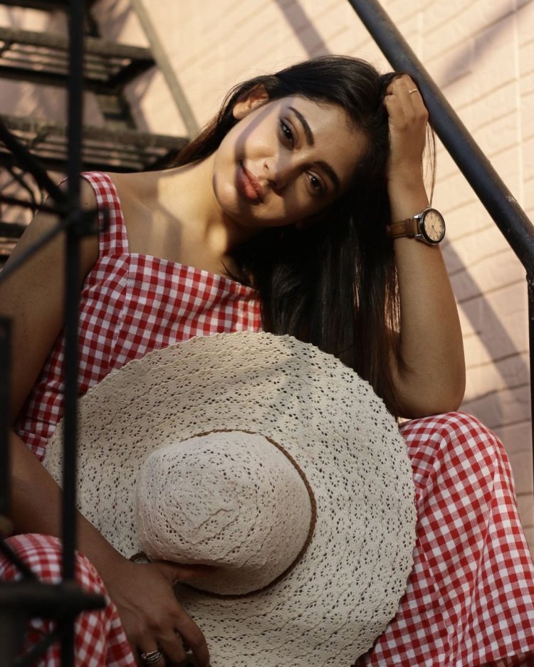 Niti Taylor Salary Per Episode 8