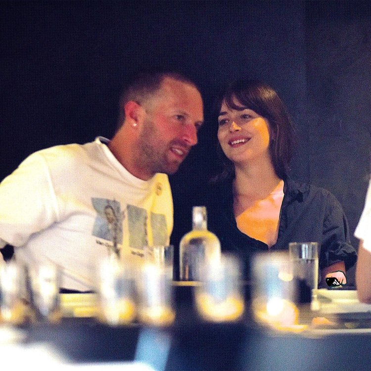 Chris Martin Dakota Johnson