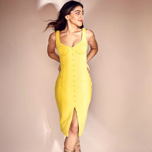 Stunning Alaya F Bollywood Actress Party Wear Dres