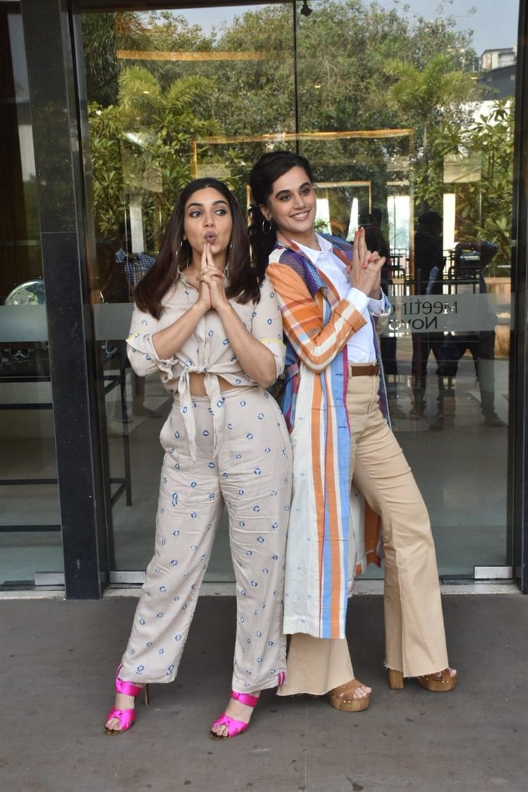 Taapsee Pannu Amp Bhumi Pednekar