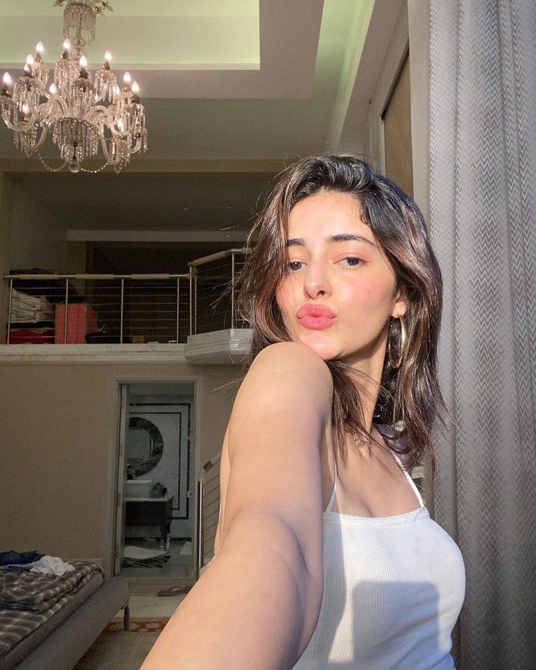 Ananya Pandey Without Makeup Pics Will Make You Fall In Love