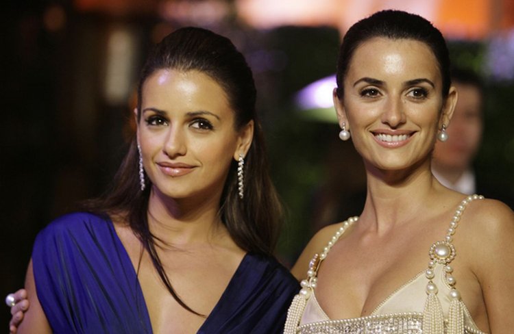 Penelope Cruz And Monica Cruz