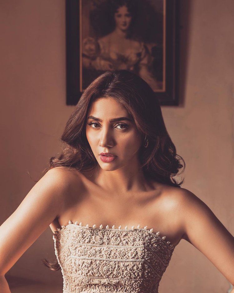 Mahira Khan 6