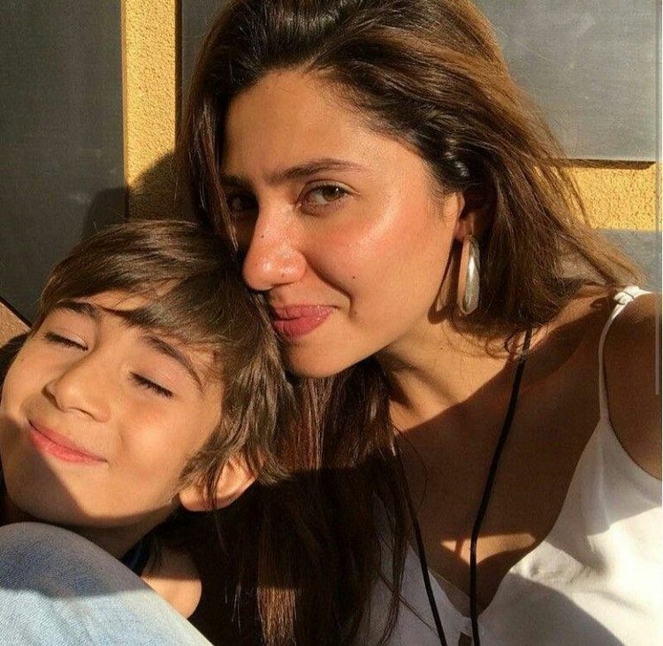 Mahira Son