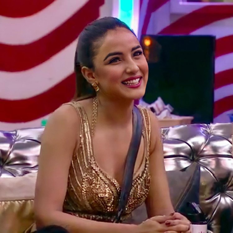 Jasmin Bhasin In Bb House