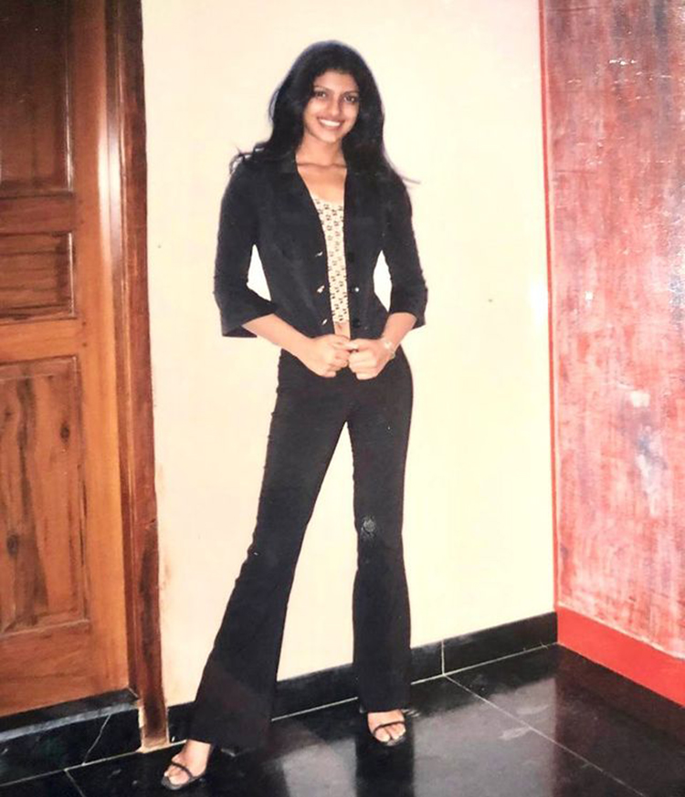 Priyanka Chopra Old Pictures 0