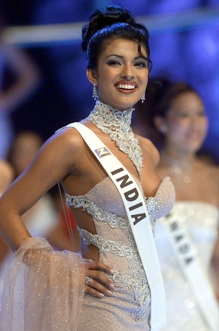 Priyanka Chopra Old Pictures at Miss World