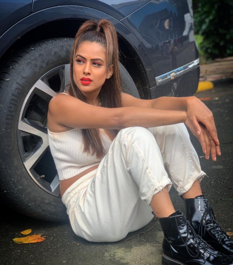 Nia Sharma 3