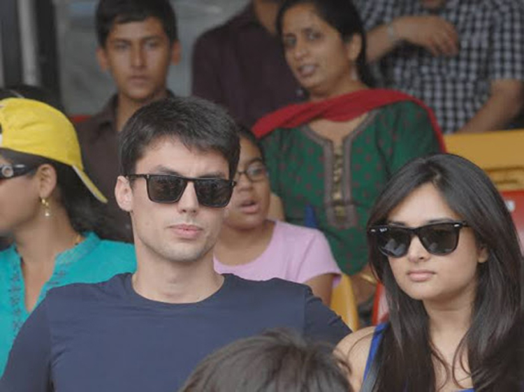 Divya Spandana And Boyfriend 4