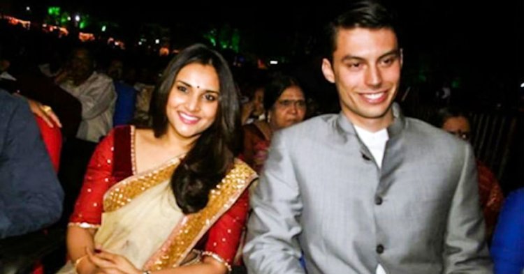 Divya Spandana And Boyfriend 1