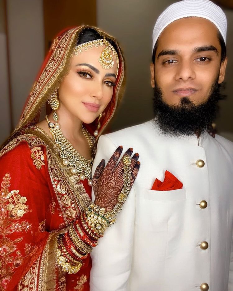 Sana Khan And Husband