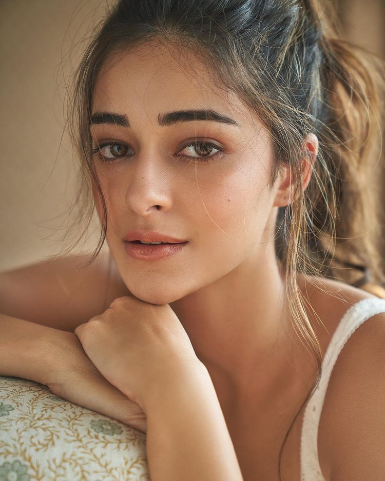 Ananya Pandey Instagram Pictures 3