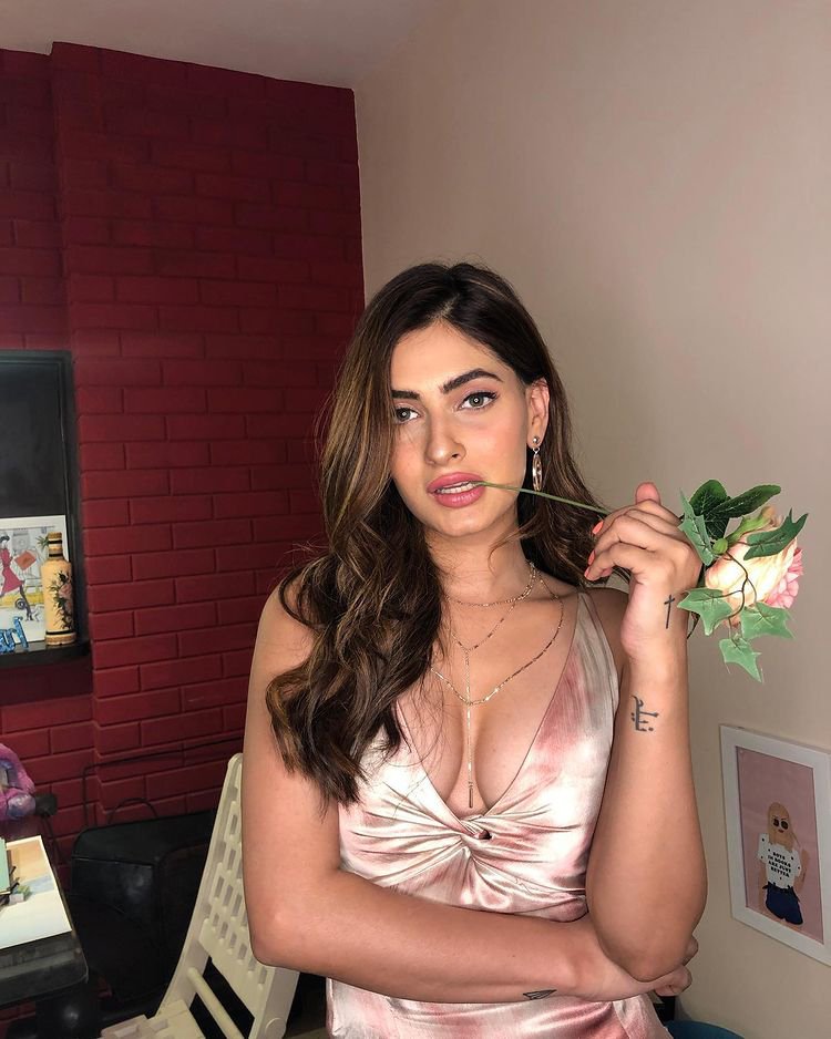 Karishma Sharma 1