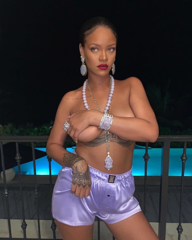 Rihanna Nude Photo With Lord Ganesha Pendant