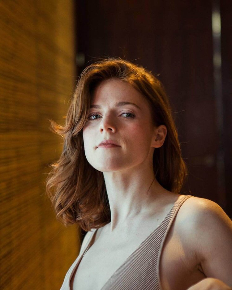 Rose Leslie 5