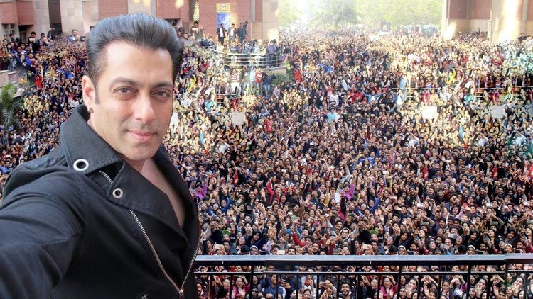 Salman Khan And Fans