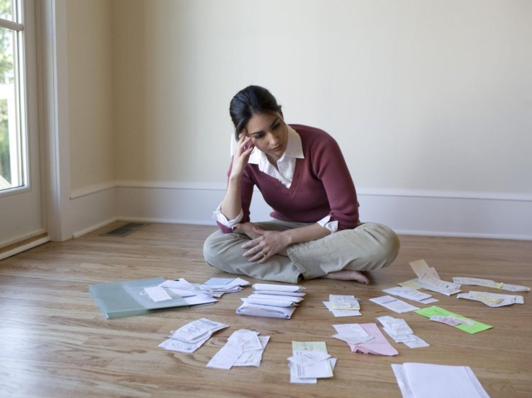 Woman Bills And Debts