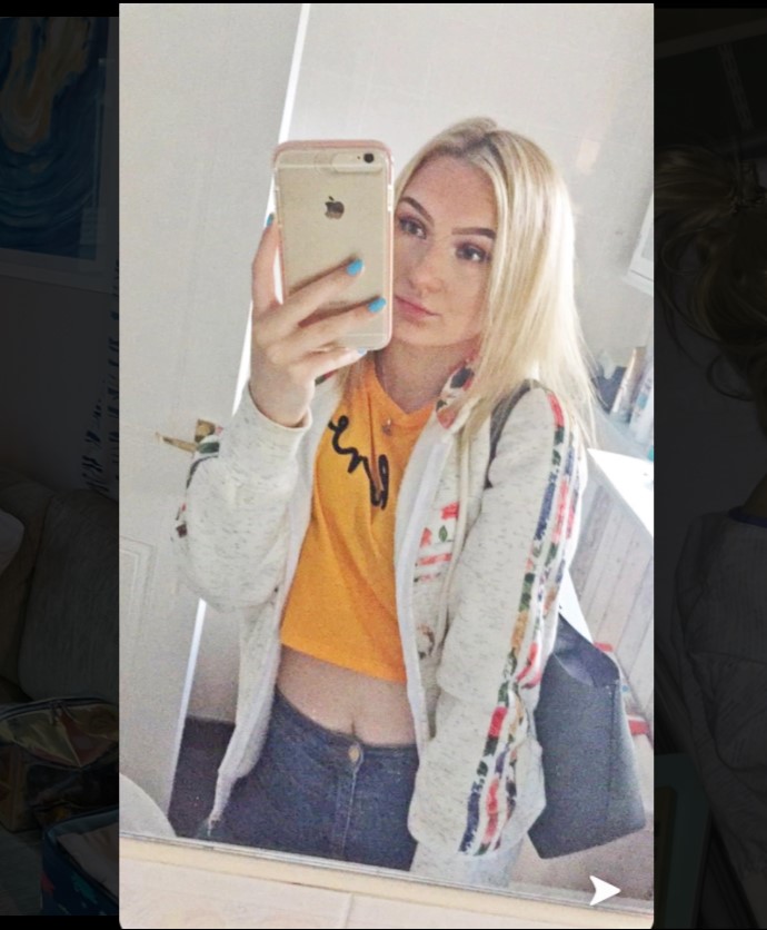 A Flat Stomach In Her Seventh Month Of Pregnancy