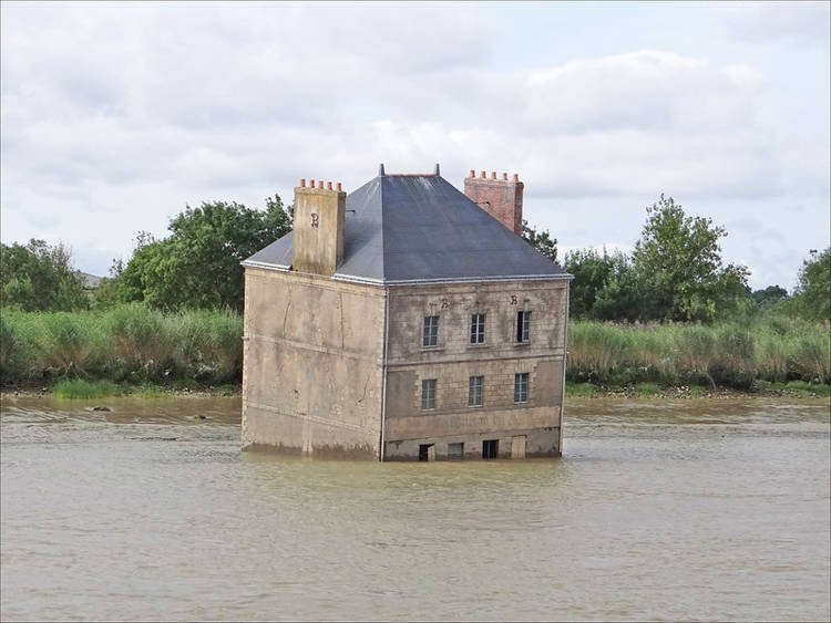 House In The Loire