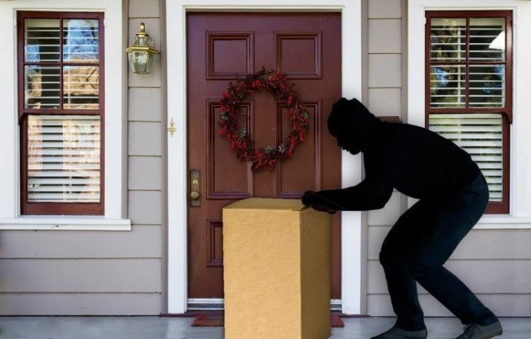 Stealing Delivery Packpages