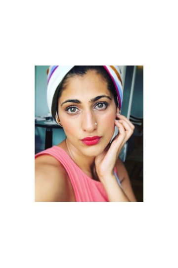 Kubra Sait Discover the latest entertainment news. - StarBiz.com